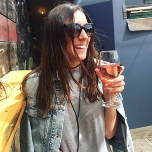 Meet your Posher, Alexis